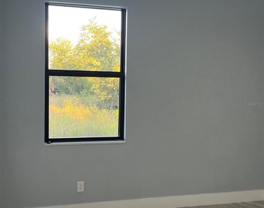 13342 Commonwealth Avenue - Photo Thumbnail 11