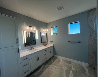 13342 Commonwealth Avenue - Photo Thumbnail 6