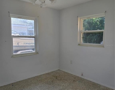 3314 Williamsburg Street - Photo Thumbnail 4
