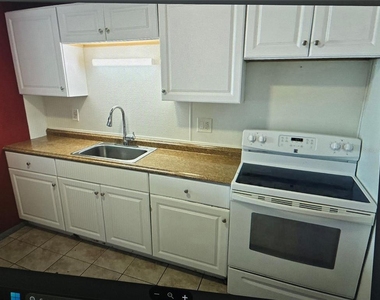 3314 Williamsburg Street - Photo Thumbnail 2