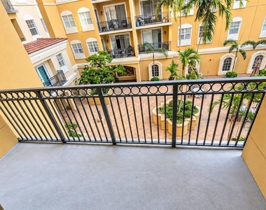 1064 N Tamiami Trail - Photo Thumbnail 14