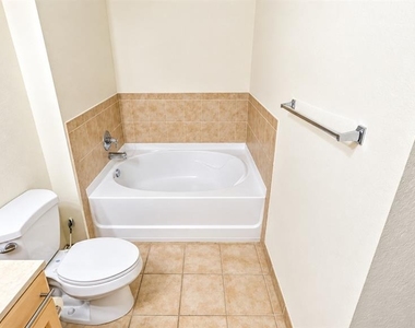 1064 N Tamiami Trail - Photo Thumbnail 16