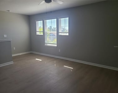 9320 Lamine Way - Photo Thumbnail 24
