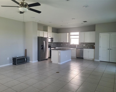 9320 Lamine Way - Photo Thumbnail 7