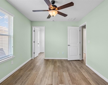 12129 Trailhead Drive - Photo Thumbnail 26