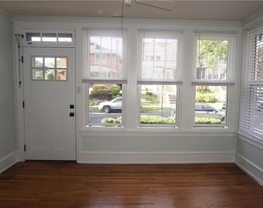 2140 W Washington Street - Photo Thumbnail 3