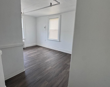 86 Pequonnock Street - Photo Thumbnail 2
