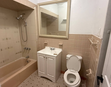 242 Madison Avenue - Photo Thumbnail 8