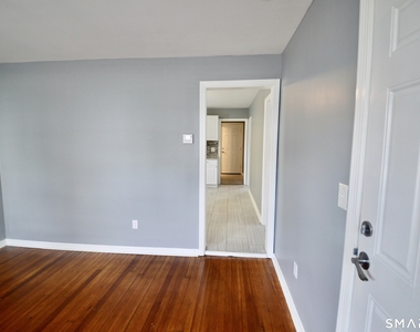 807 Brewster Street - Photo Thumbnail 4