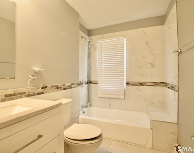 807 Brewster Street - Photo Thumbnail 5