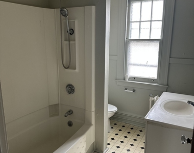 35 Woodmere Road - Photo Thumbnail 13