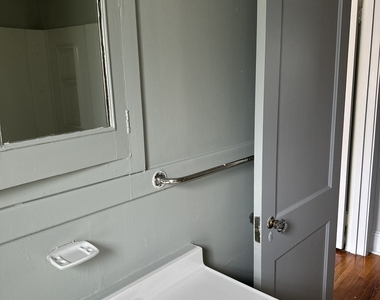 35 Woodmere Road - Photo Thumbnail 14