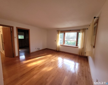 5 Laurel Drive - Photo Thumbnail 4