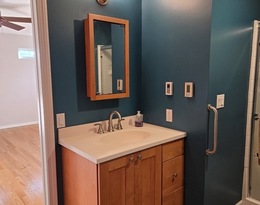 35 1/2 Lafayette Street - Photo Thumbnail 12