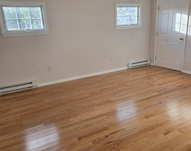 35 1/2 Lafayette Street - Photo Thumbnail 10