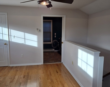 35 1/2 Lafayette Street - Photo Thumbnail 11