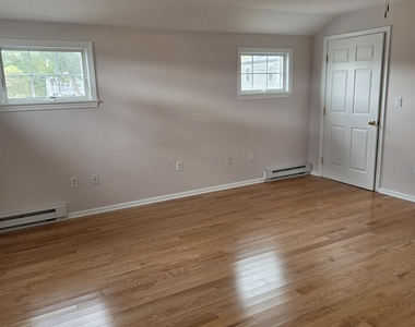 35 Lafayette Street - Photo Thumbnail 17