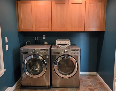 35 1/2 Lafayette Street - Photo Thumbnail 17