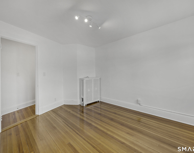 78 Lancaster Road - Photo Thumbnail 5