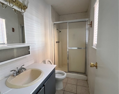4559 Via Madrigal - Photo Thumbnail 21
