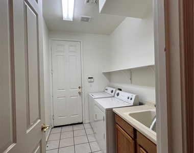 7513 Midnight Rambler Street - Photo Thumbnail 16