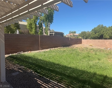 2400 Miki Court - Photo Thumbnail 15