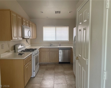 2400 Miki Court - Photo Thumbnail 13