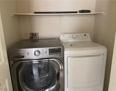 2400 Miki Court - Photo Thumbnail 8