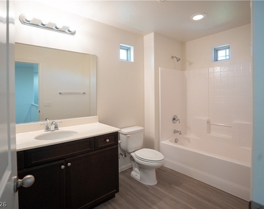 10213 Yarmouth Sea Court - Photo Thumbnail 14
