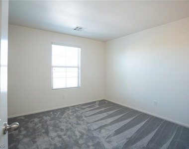 10213 Yarmouth Sea Court - Photo Thumbnail 17