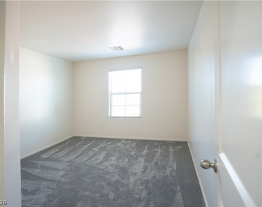 10213 Yarmouth Sea Court - Photo Thumbnail 16