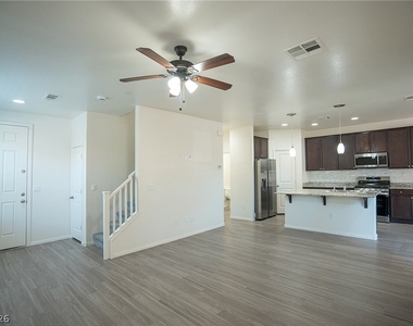 10213 Yarmouth Sea Court - Photo Thumbnail 3