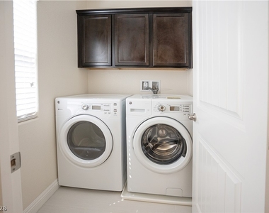9419 Sparkling Wing Court - Photo Thumbnail 20