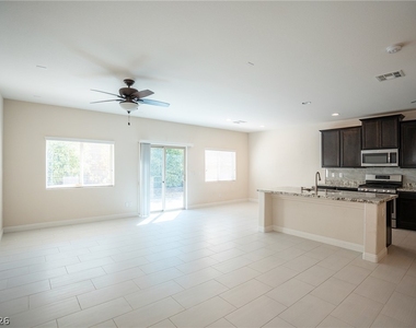 9419 Sparkling Wing Court - Photo Thumbnail 3