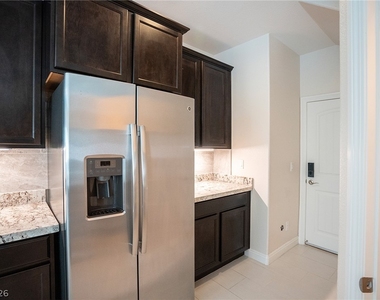 9419 Sparkling Wing Court - Photo Thumbnail 8