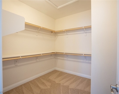 9419 Sparkling Wing Court - Photo Thumbnail 31