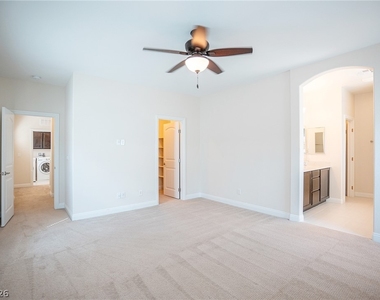 9419 Sparkling Wing Court - Photo Thumbnail 14