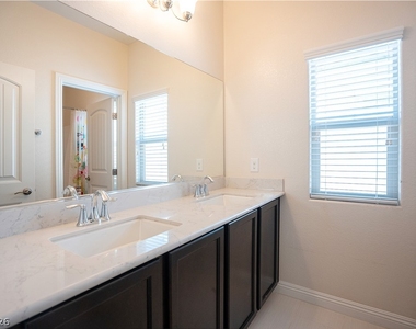 9419 Sparkling Wing Court - Photo Thumbnail 23