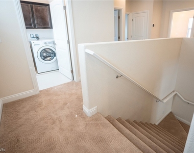 9419 Sparkling Wing Court - Photo Thumbnail 12