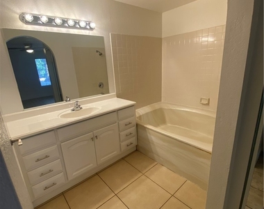 2200 S Fort Apache Road - Photo Thumbnail 19