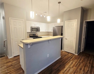 4028 Smokey Fog Avenue - Photo Thumbnail 8