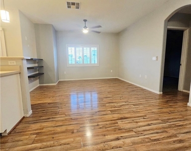 4028 Smokey Fog Avenue - Photo Thumbnail 5