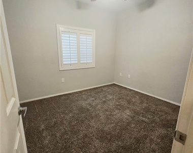 4028 Smokey Fog Avenue - Photo Thumbnail 17