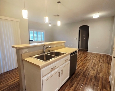 4028 Smokey Fog Avenue - Photo Thumbnail 10
