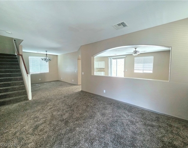521 Newberry Springs Drive - Photo Thumbnail 9