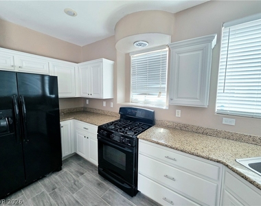 521 Newberry Springs Drive - Photo Thumbnail 5