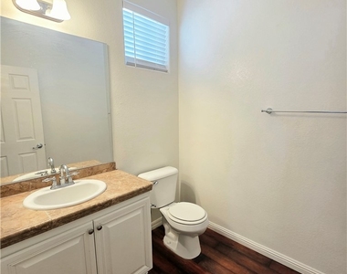521 Newberry Springs Drive - Photo Thumbnail 10