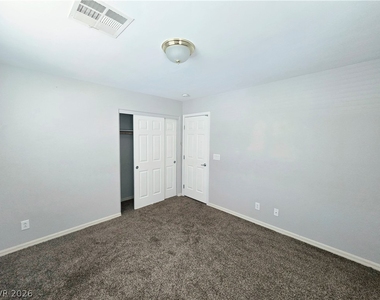 521 Newberry Springs Drive - Photo Thumbnail 14