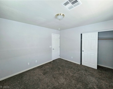521 Newberry Springs Drive - Photo Thumbnail 12