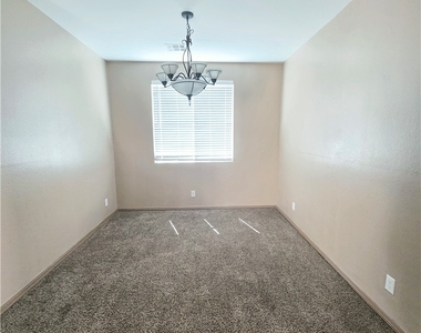 521 Newberry Springs Drive - Photo Thumbnail 7